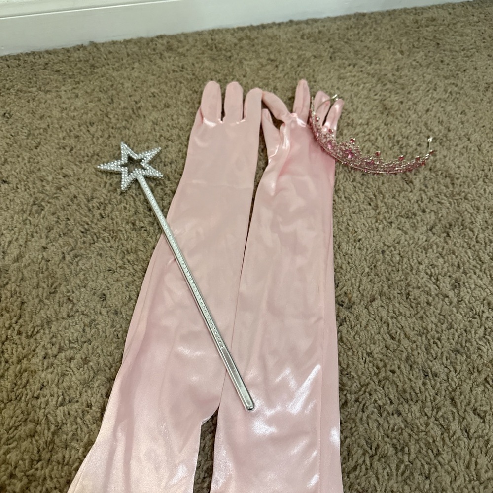 Amazon Pink Gloves with Silver Wand and Tiara Set